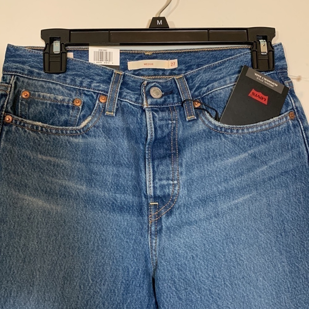 NWT Levis’ Premium Wedgie High Rise Tapered Leg Cotton Jeans, 27 waist - Picture 2 of 10